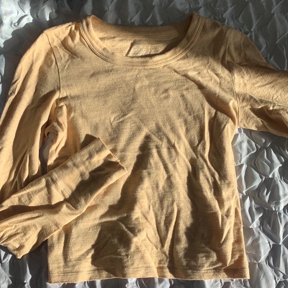 Arie woman’s yellow long sleeve size XS soft, cotton material